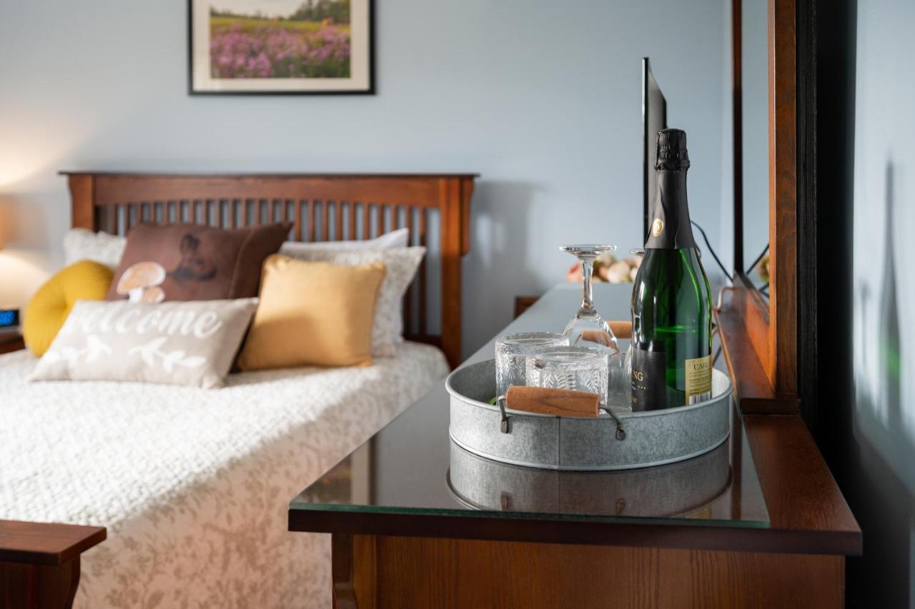 Baker Shore Bed And Breakfast サマーサイド エクステリア 写真