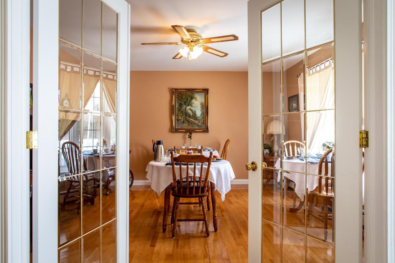 Baker Shore Bed And Breakfast サマーサイド エクステリア 写真